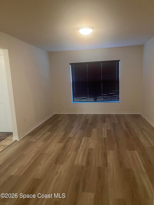 Photo - 241 Paquita Cir