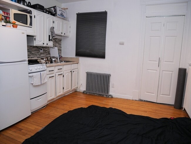 Building Photo - 254 W Newton St Unit 1