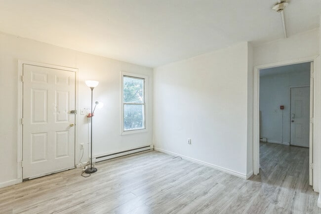 Building Photo - 29 S 7th St Unit 2 Rental