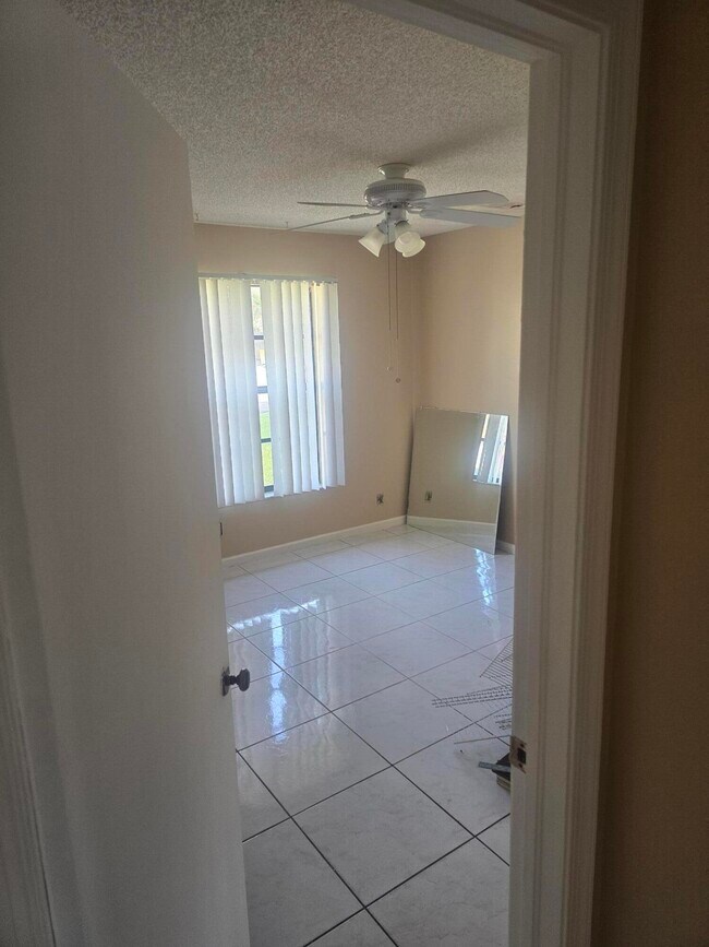 4290 Royal Banyan Way