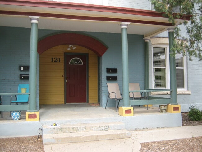 121 Lamar Ave Unit 3