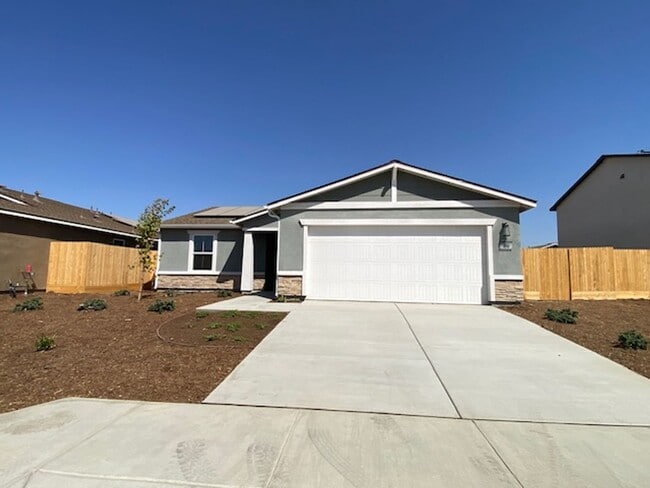 Photo - Tulare smart home, DR HORTON built home coming soon! Energy efficient