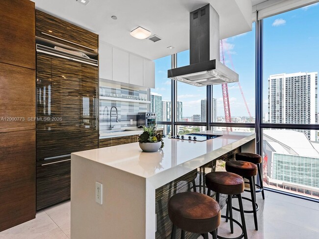 Photo - 1100 Biscayne Blvd Unidad 2105