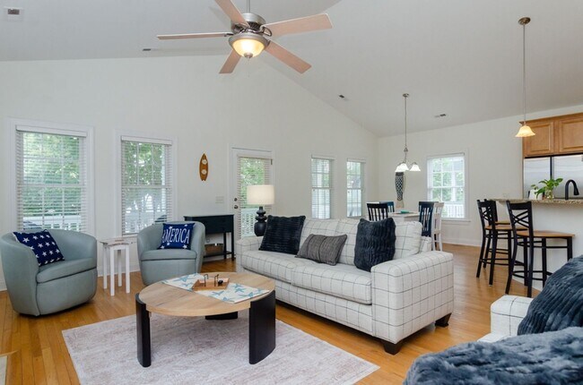 1713 Mackerel Ln