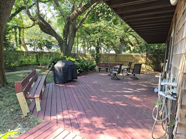 Photo - 4 bedroom Home 3 blocks from Gulf of America