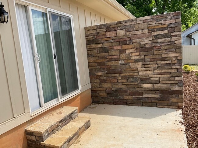 Photo - Court Square Town Home Duplex Apartment with Attached Garage