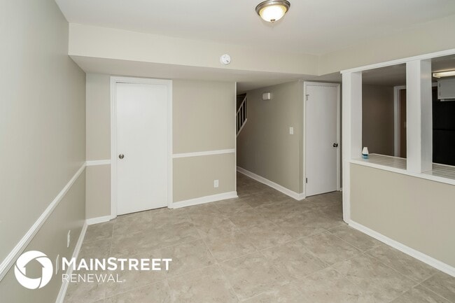 Photo - 420 Argonne Dr NE