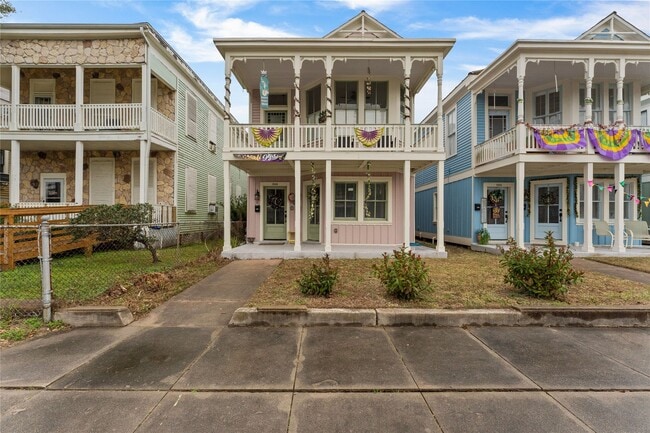 Photo - 1606 Avenue L