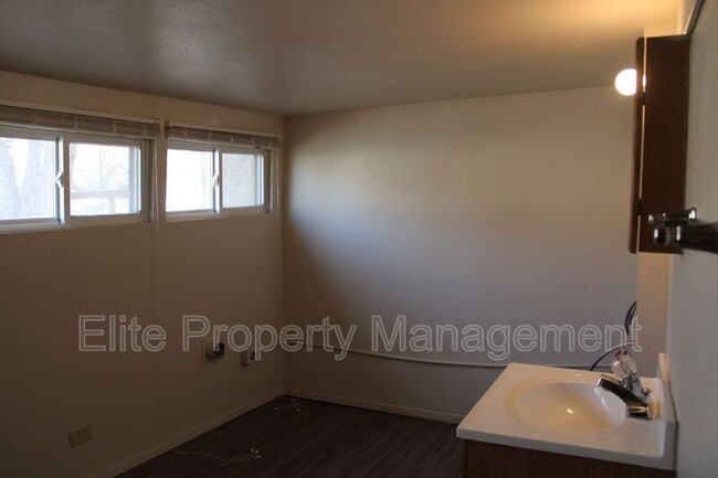 Photo - 1026 W 13th St