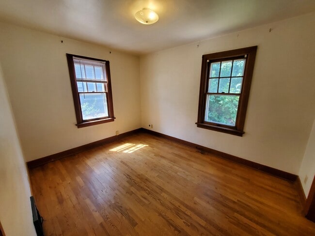 Photo - 322 W Main St