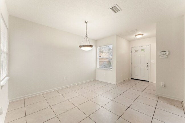 Photo - 8550 Argyle Business Loop