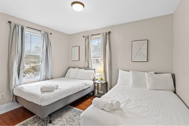 Photo - 711 W Blount St Unidad A