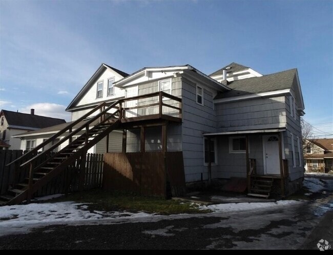 Building Photo - 21 Maple Ave Unit 21 Maple Ave Rental