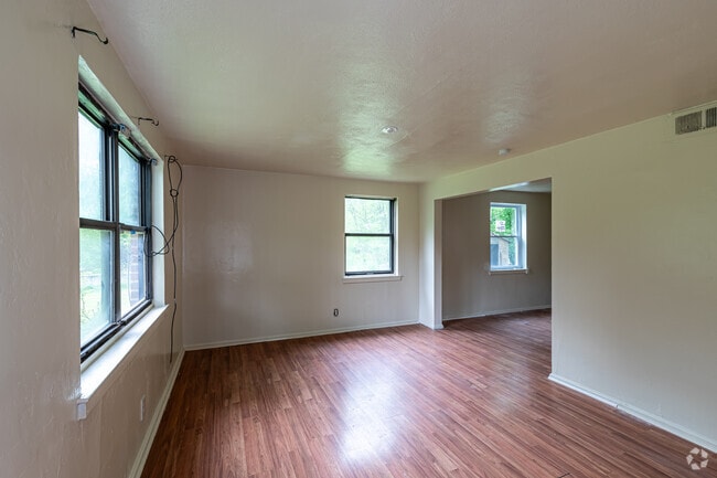 2BR, 1BA - Living Room