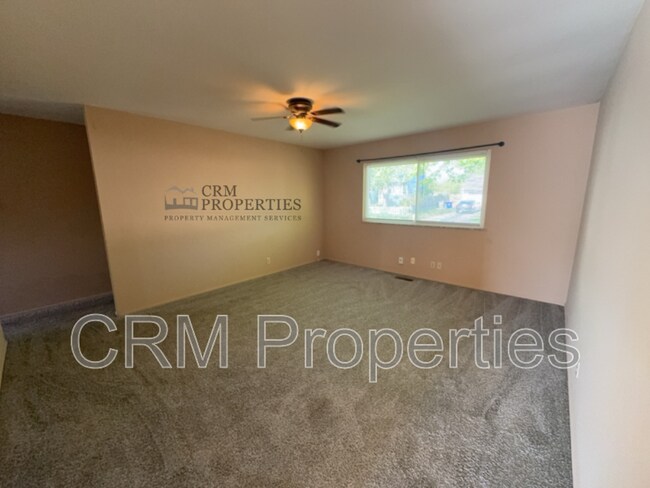 Photo - 2400 Balmoral Blvd