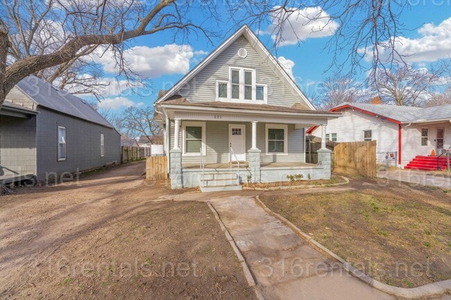 Photo - $850 - 1 bed 1 bath - Beautiful newly renovated Multi-family home located in Delano Unit 1