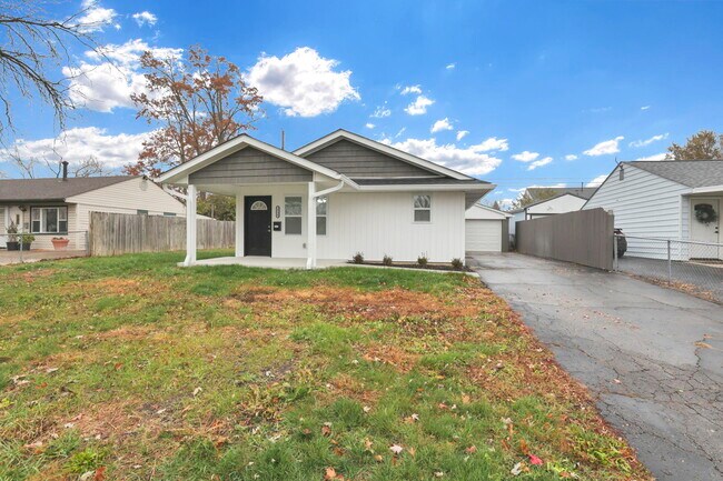 Photo - 1734 Eastfield Dr N