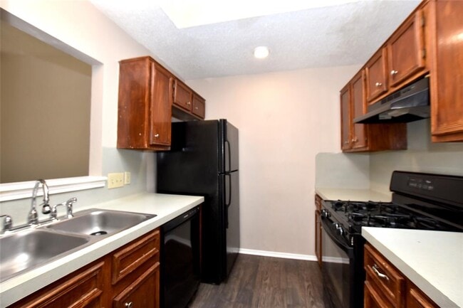 Photo - 609 Rollingway Dr