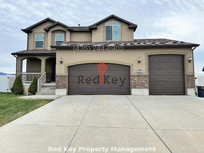 Building Photo - 770 N Single Family Home