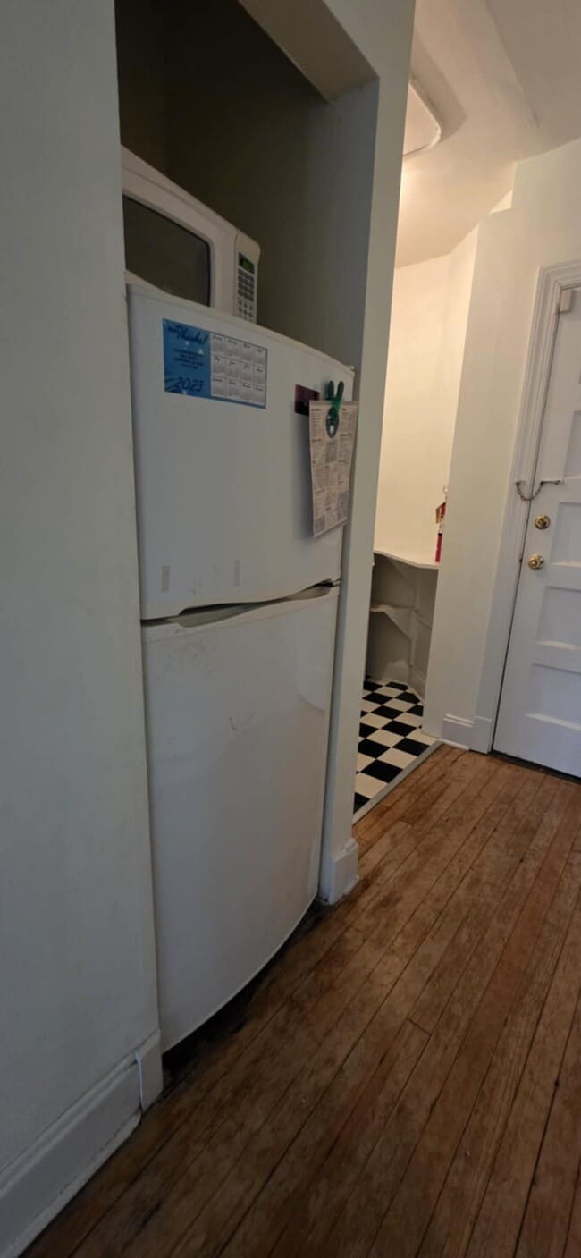 Photo - 124 NW Broad St Unit #2