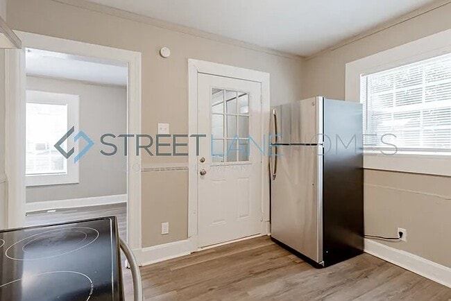 Photo - 2690 Suwanee Ave