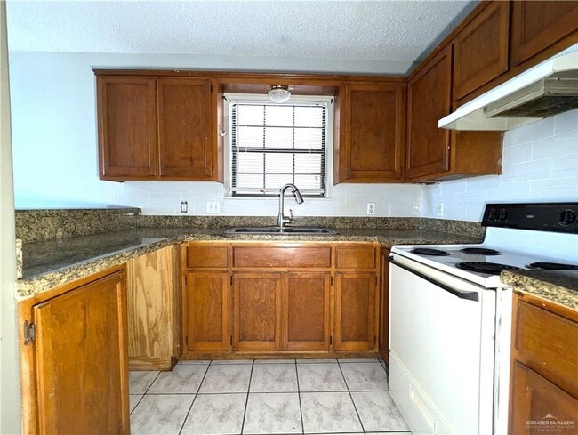 Photo - 9 West Dr Unit 14