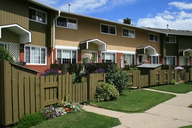 Building Photo - Greenwood Village