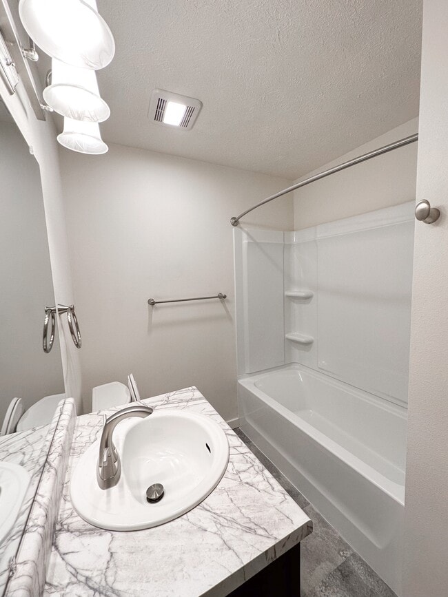 Cedarstone Bathroom - Renovated