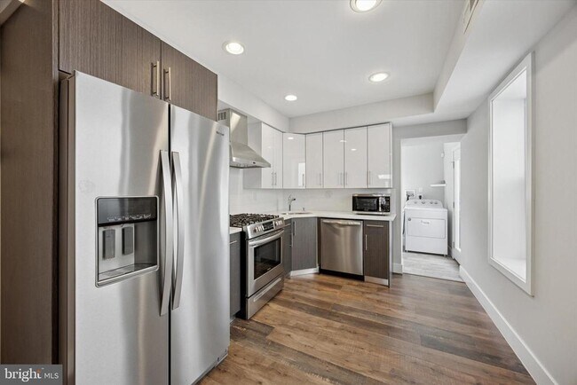 Photo - 2222 Wharton St