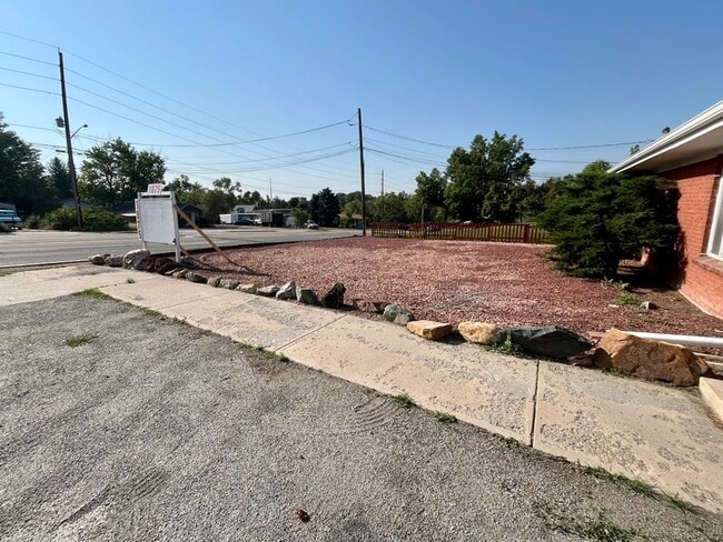 Photo - 1075 Kipling St