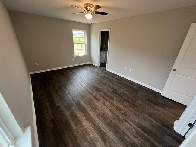 Photo - 128 Callaway Cres