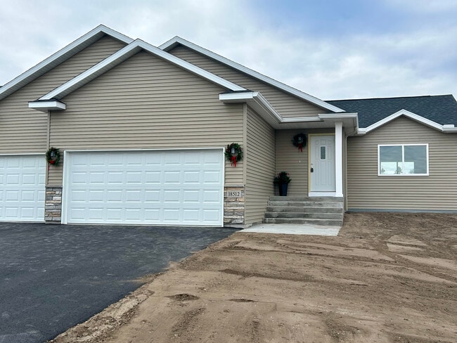 Building Photo - 18512 Salem St NW