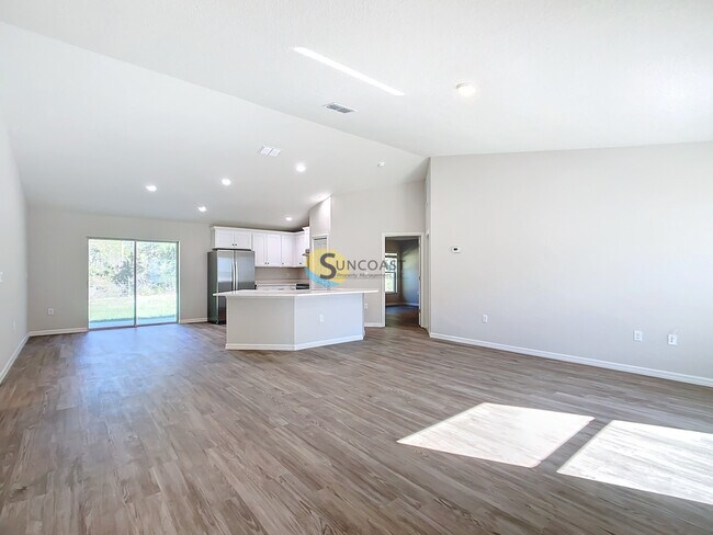 Photo - Free to Apply!