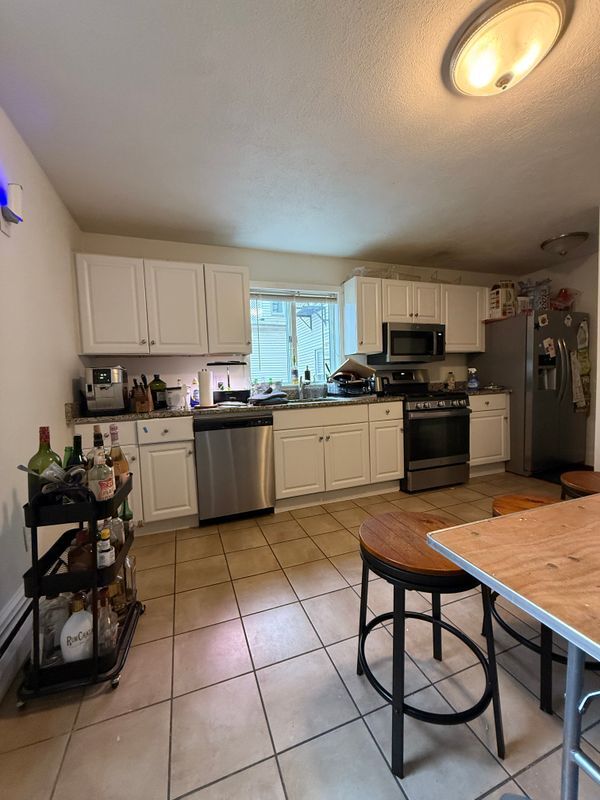 Photo - 235 Charles St