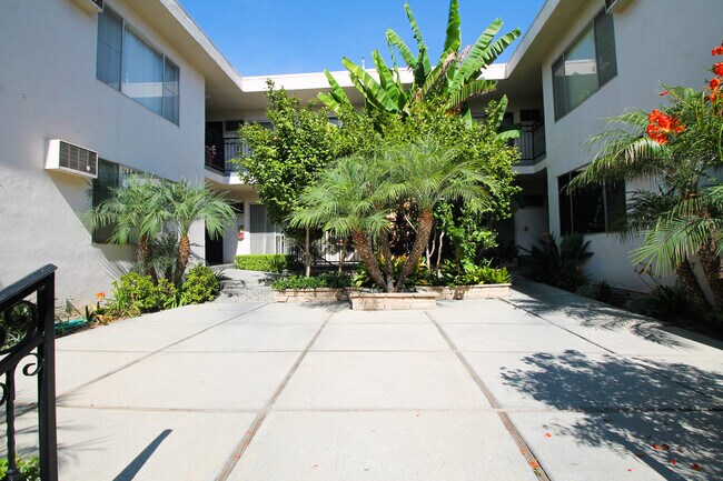 Photo - La Camdenada Apartments