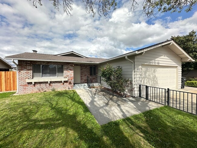 Photo - 1613 Carnation Ct