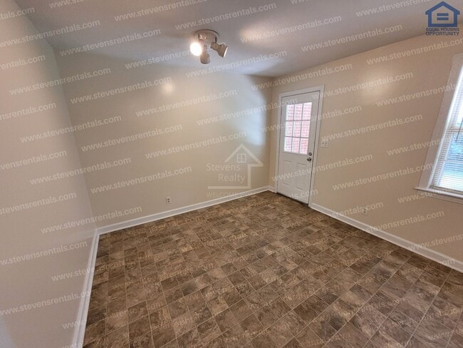 Photo - 205 E 13th St