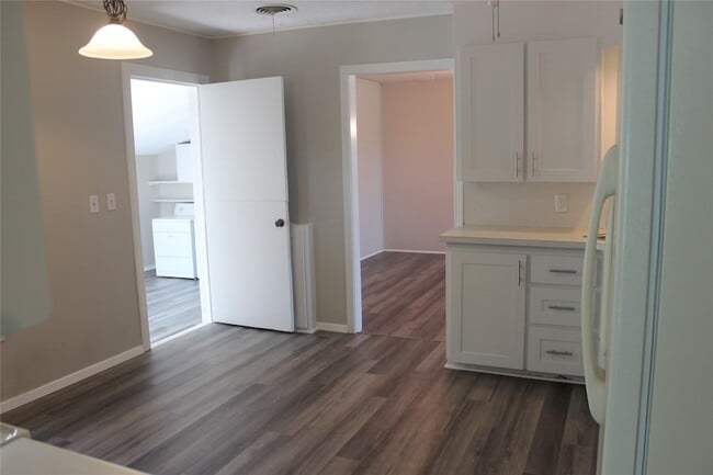 Photo - 409 W Main St