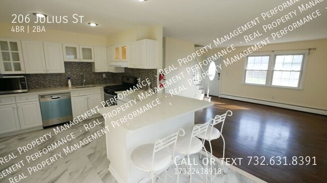 Photo - 206 Julius St