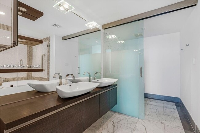 Photo - 200 Biscayne Blvd Way Unidad 4013 Rental