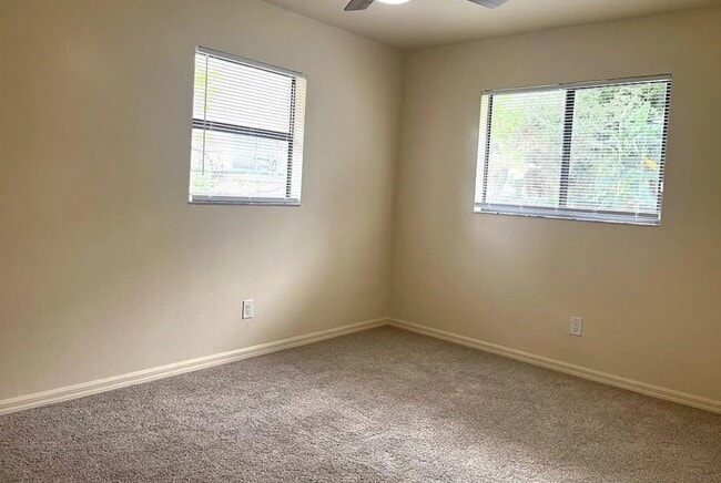 Photo - 2656 Lime St