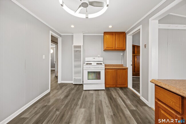 Photo - 62 Edgewood Rd