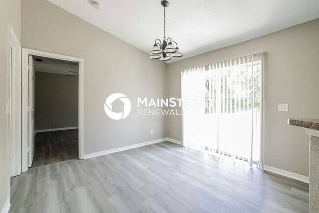 Photo - 3 Bedroom Pet-Friendly Home in North Port,...