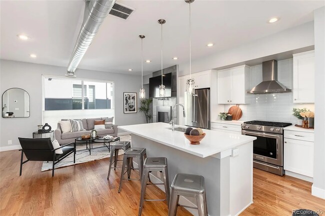 Photo - 4926 Lowell Blvd