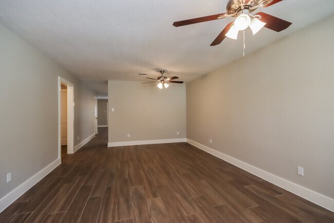 Photo - 18154 Windy Oaks Ct