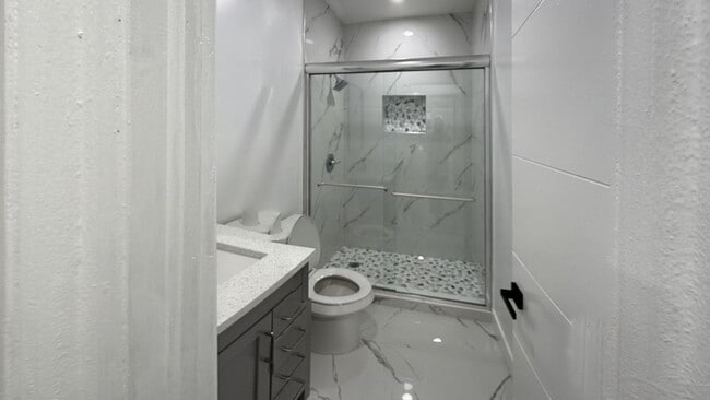 Photo - 4-bedroom, 2-bathroom