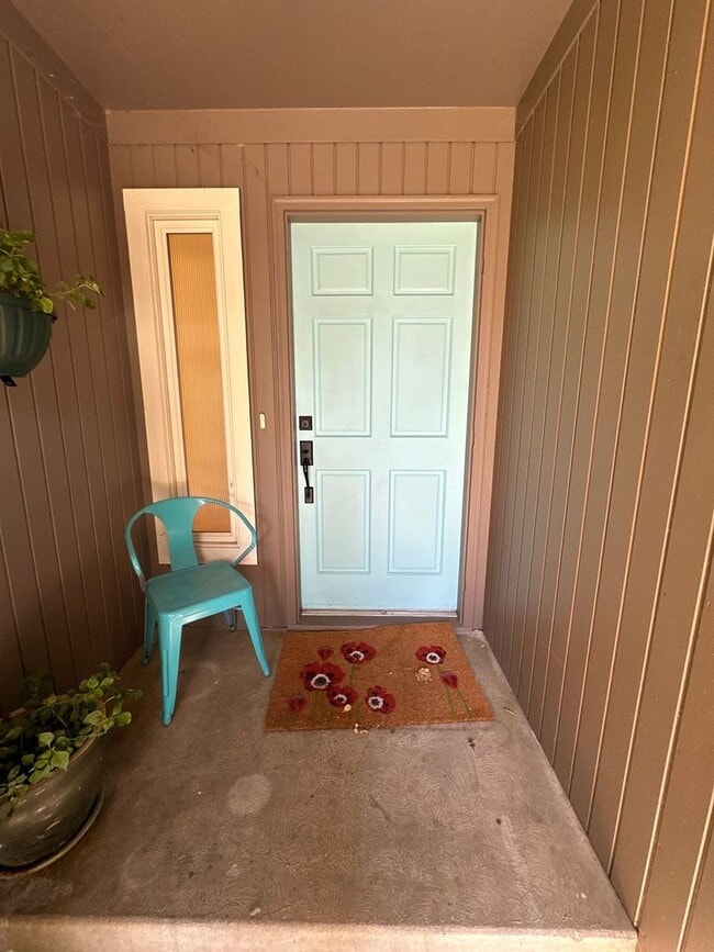 Photo - 1985 Benson Ave