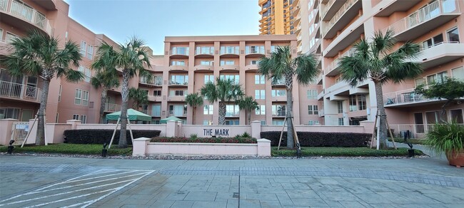 Building Photo - 3505 Sage Rd Unit 307