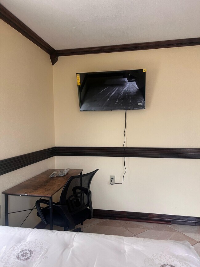 Photo - 13013 Columbine Ln