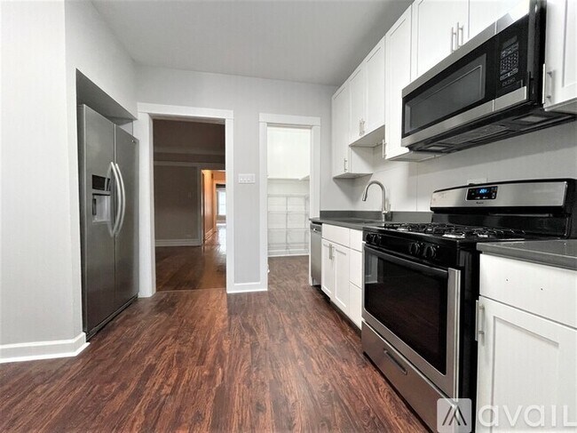 Photo - 1452 W Winnemac Ave Unit 1